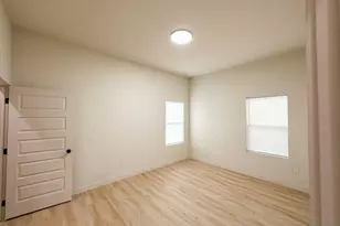 326 Clearwater A-B St, Houston, TX 77029 - Photo 11