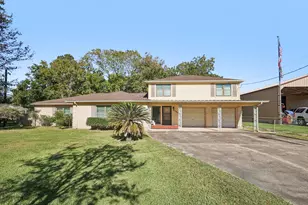 4733 Oleander St, Bacliff, TX 77518 - Photo 1