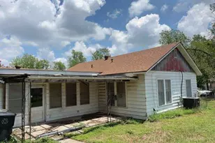 1302 S 23rd St, Temple, TX 76504 - Photo 3