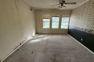 1302 S 23rd St, Temple, TX 76504 - Photo 9