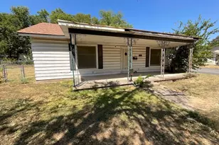 1302 S 23rd St, Temple, TX 76504 - Photo 1