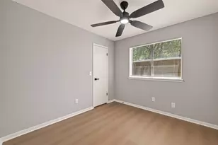 9610 Cabin Creek Dr, Houston, TX 77064 - Photo 15