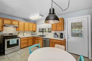 106 S Mattson St, West Columbia, TX 77486 - Photo 7