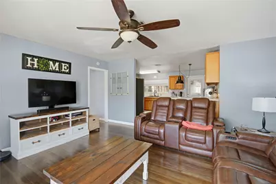 106 S Mattson Street, West Columbia, TX 77486 - Photo 5