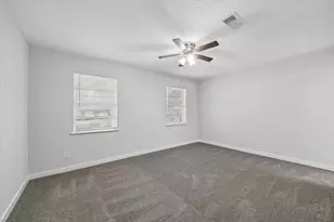 8410 Homewood Ln, Houston, TX 77028 - Photo 13