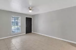 122 E Crosstimbers St, Houston, TX 77022 - Photo 1