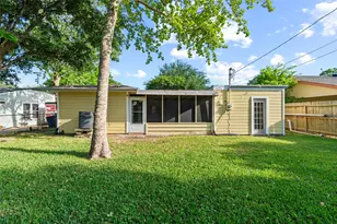 114 Pompano Ave, Galveston, TX 77550 - Photo 29