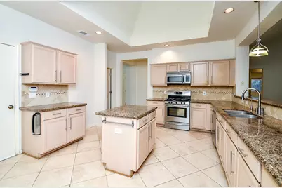 610 High Meadows Drive, Sugar Land, TX 77479 - Photo 7
