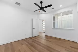 7706 Earl Rudder Wy, Houston, TX 77055 - Photo 11