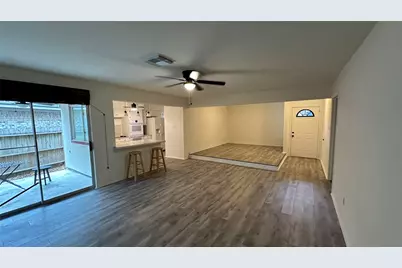 69 N Deerfoot Circle, The Woodlands, TX 77380 - Photo 7
