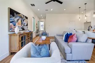 6139 Pacific Frst Dr, Houston, TX 77091 - Photo 9