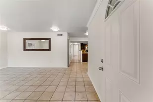 12633 Memorial Dr, Houston, TX 77024 - Photo 3