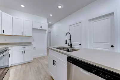 5121 Southwind Street #B, Houston, TX 77033 - Photo 13