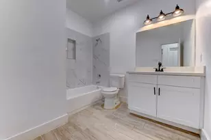 5121 Southwind St, Houston, TX 77033 - Photo 19