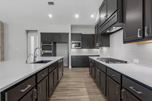 8127 Sunny Rdg Dr, Fulshear, TX 77441 - Photo 3