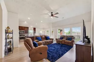 13415 Star Creek Ln, Rosharon, TX 77583 - Photo 11