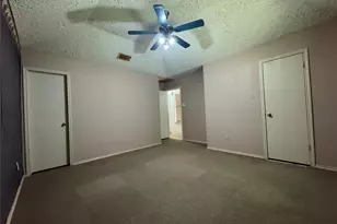 61 Crestbriar Ct, Baytown, TX 77521 - Photo 9