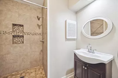 12007 Fairpoint Drive, Houston, TX 77099 - Photo 15