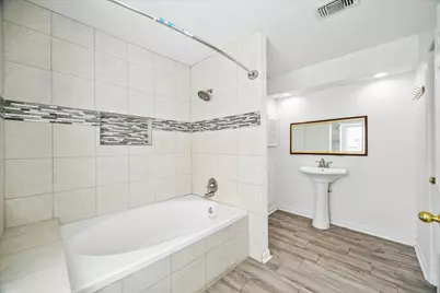 12007 Fairpoint Drive, Houston, TX 77099 - Photo 17