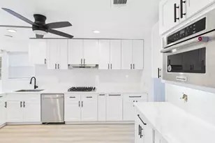 7610 Hopewell Ln, Houston, TX 77071 - Photo 9
