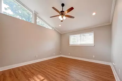 10138 Hazelhurst Drive, Houston, TX 77043 - Photo 23