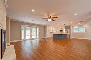 10138 Hazelhurst Dr, Houston, TX 77043 - Photo 15