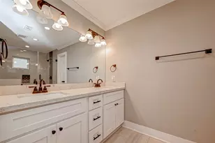 10138 Hazelhurst Dr, Houston, TX 77043 - Photo 25