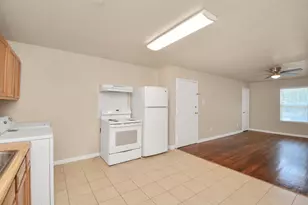 500 W Pitts Ave, Pasadena, TX 77506 - Photo 11