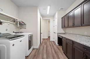 305 Champions Ct, El Campo, TX 77437 - Photo 25