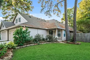 7 Fitzroy Pl, Conroe, TX 77384 - Photo 3