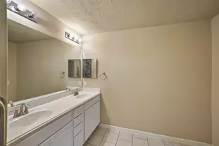 7 Fitzroy Pl, Conroe, TX 77384 - Photo 29