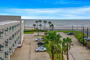 6102 Seawall Blvd, Galveston, TX 77551 - Photo 3