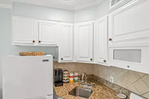 6102 Seawall Blvd, Galveston, TX 77551 - Photo 17