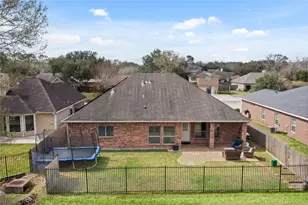 1995 Brentwood Dr, Alvin, TX 77511 - Photo 27