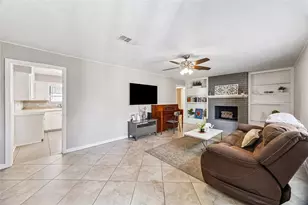 5811 Spruce Forest Dr, Houston, TX 77092 - Photo 7