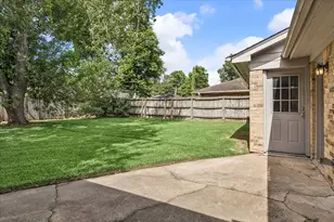5811 Spruce Forest Dr, Houston, TX 77092 - Photo 15