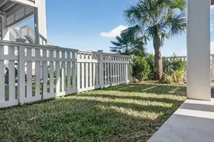 3815 Seabreeze Ln, Galveston, TX 77554 - Photo 17