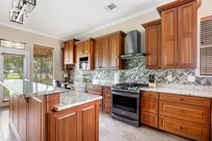 2015 Fairway Green Dr, Kingwood, TX 77339 - Photo 19