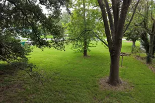 2320 Meadow Ln, La Marque, TX 77568 - Photo 1