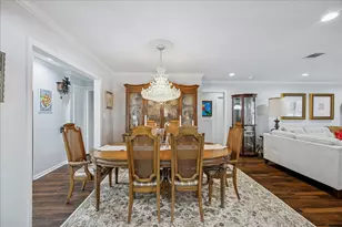 8611 Ferris Dr, Houston, TX 77096 - Photo 11