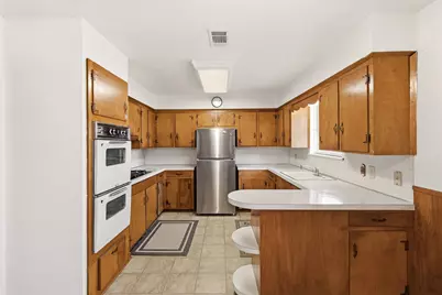 1605 Marlock Ln, Pasadena, TX 77502 - Photo 5