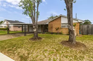 1605 Marlock Ln, Pasadena, TX 77502 - Photo 1