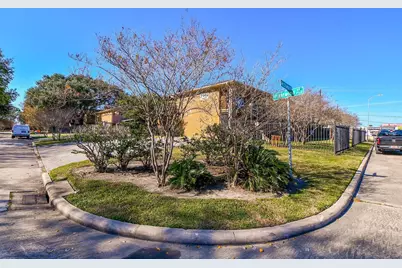 7906 Prestwood Drive #11-20, Houston, TX 77036 - Photo 5