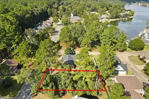 1454 River Oaks Dr, Huntsville, TX 77340 - Photo 1