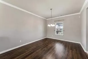 512 Forest Village Cir, La Marque, TX 77568 - Photo 13