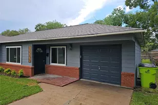 1300 Lawrence St, Rosenberg, TX 77471 - Photo 3
