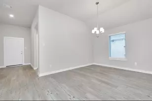 2627 Border Cv Cir, Fresno, TX 77545 - Photo 9