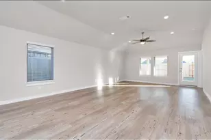 2627 Border Cv Cir, Fresno, TX 77545 - Photo 27