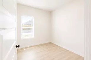 326 Clearwater St, Houston, TX 77029 - Photo 13