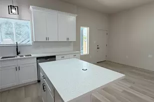326 Clearwater St, Houston, TX 77029 - Photo 3